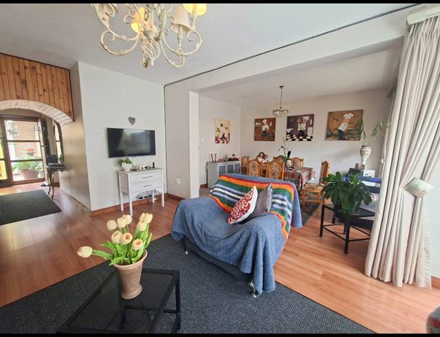 3 BEDROOM TOWNHOUSE FOR SALE IN THREE RIVERS PROPER